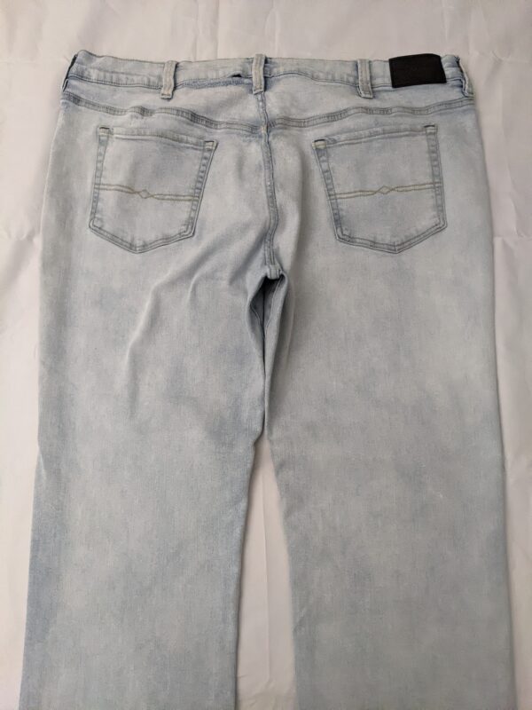 Lucky Brand Athletic Fit Jeans - Men's 44x32 - Image 6