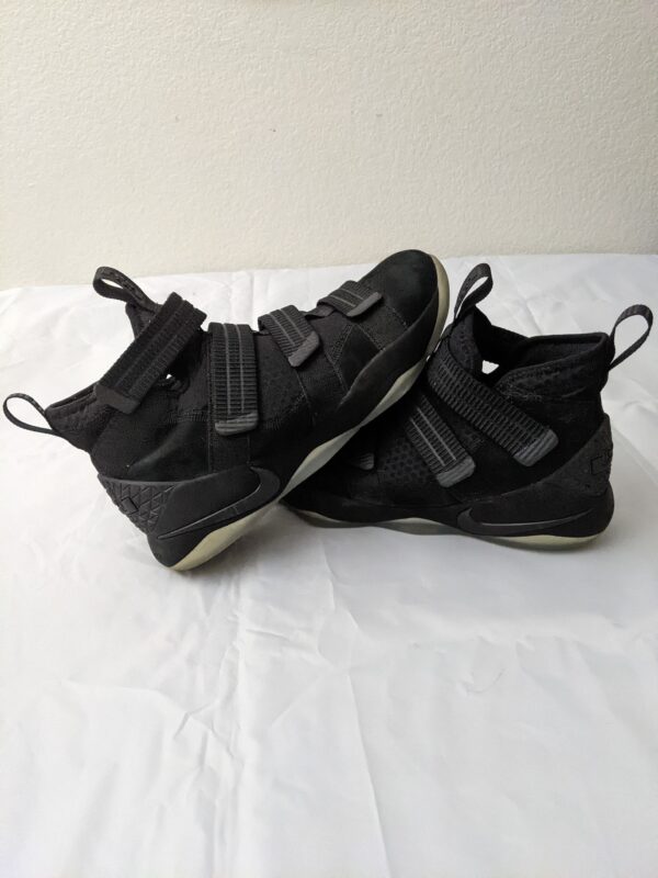 2016 Nike LeBron James Zoom Soldier SFG 11 Prototype - Men's US 11